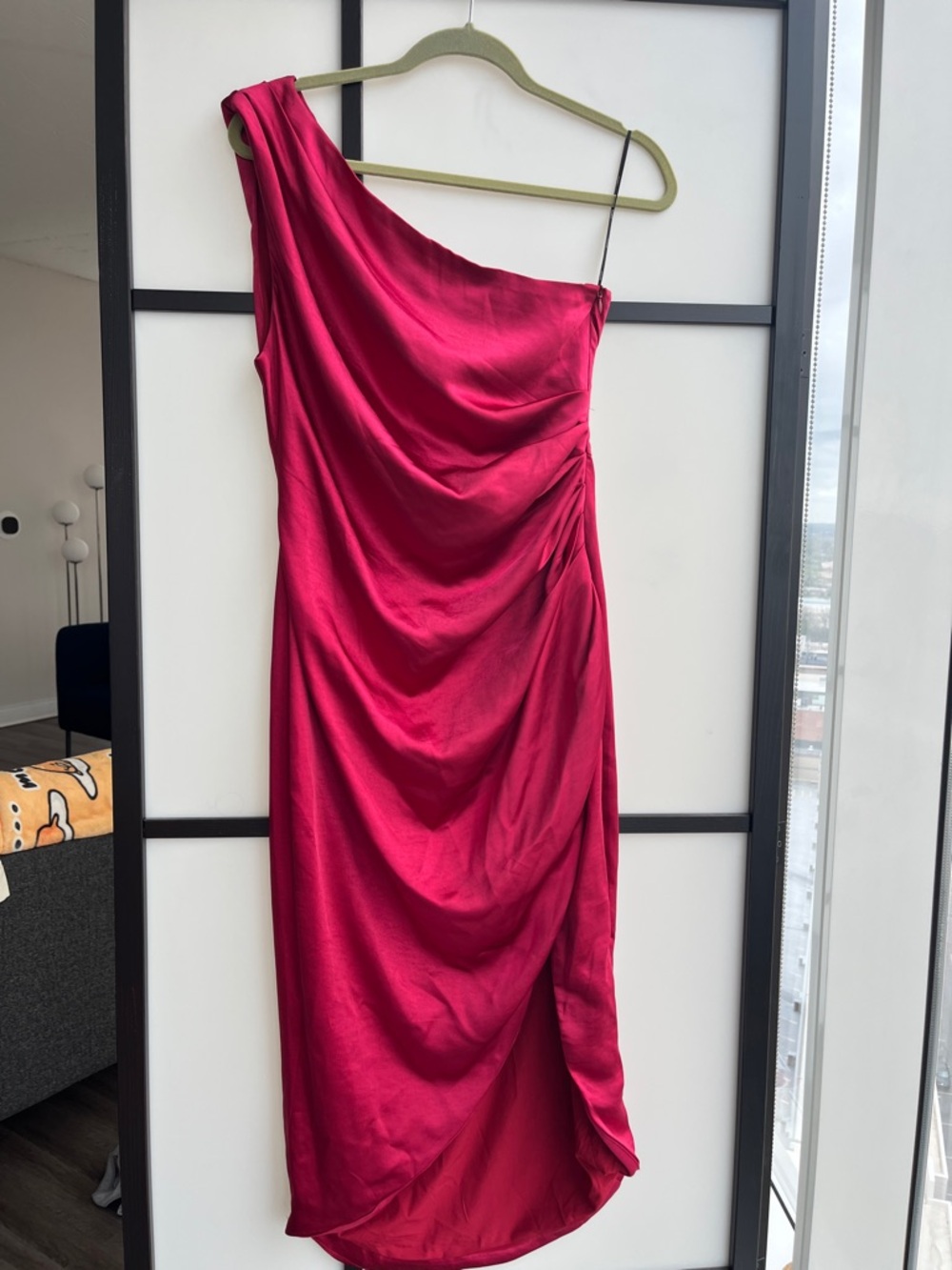 Elliatt One-Shoulder Satin Dress in Fuchsia